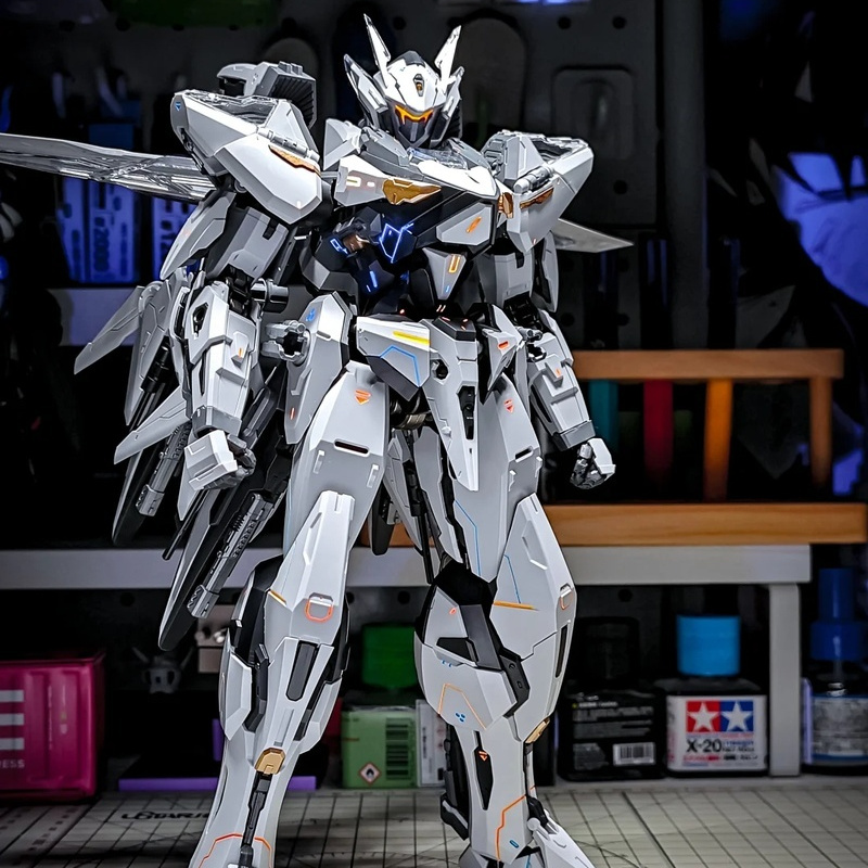 Transformeerbare anime-modelki - Model Kit Perfect Grade recensie en prijs